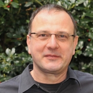 Daniel R